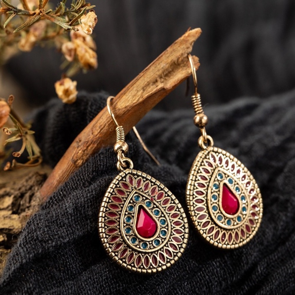💧 2/$24 Water Drop Dangle Earrings 💧